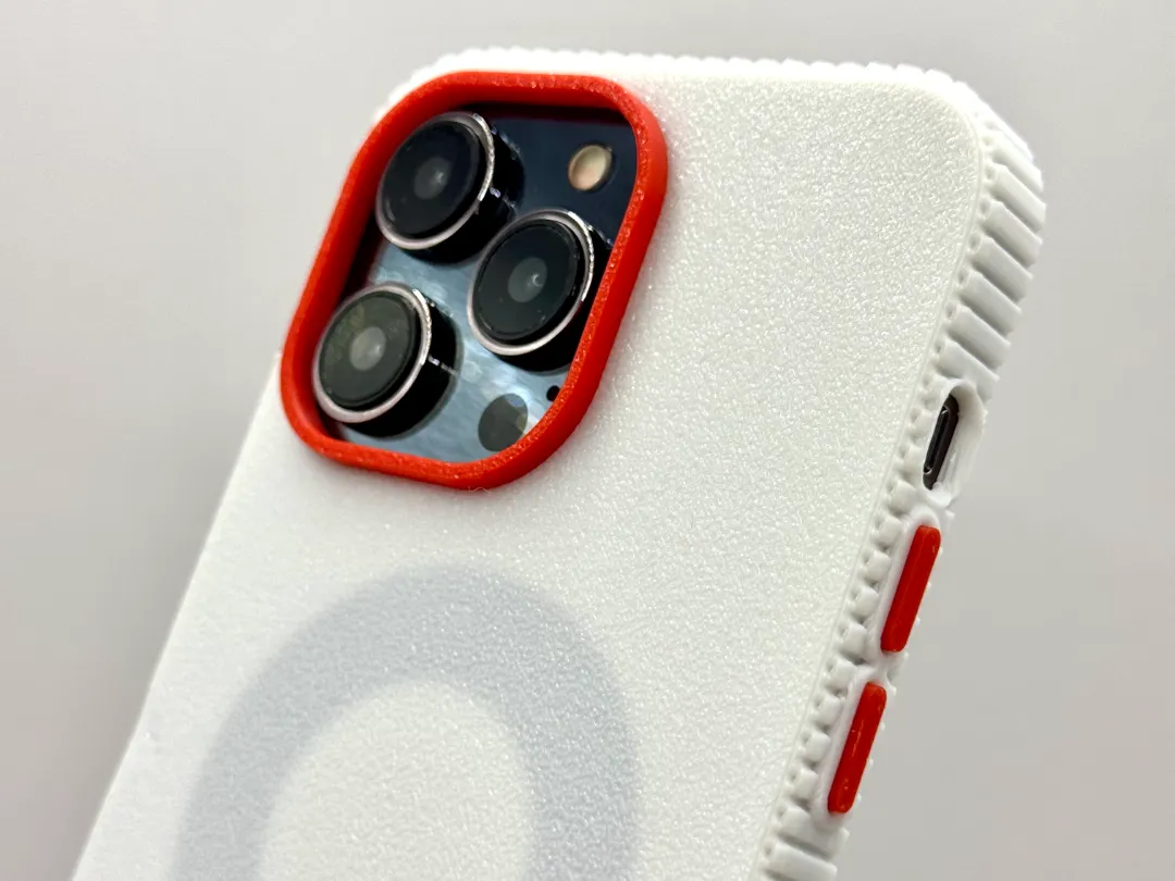 iPhone 14 Pro Max Zigzag Case