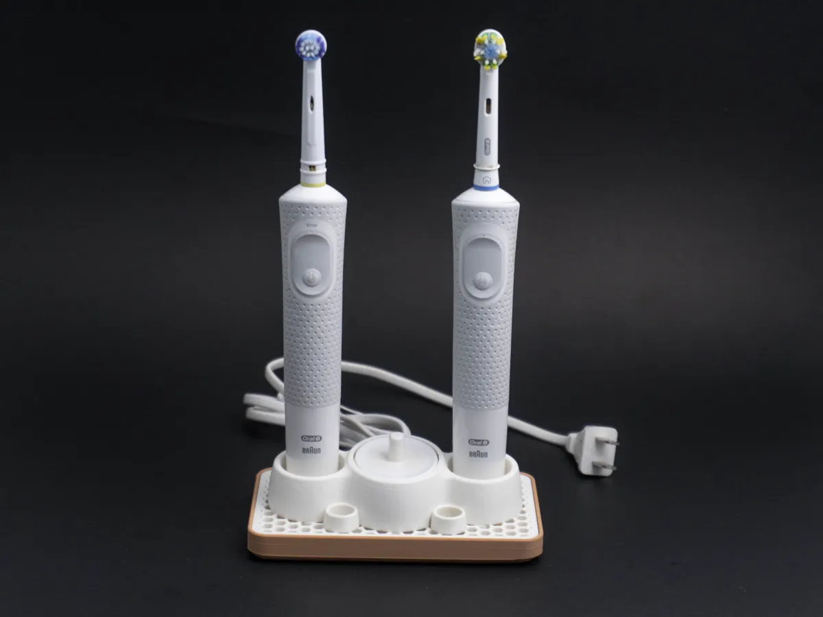 Oral-B Dual Toothbrush + Charger holder