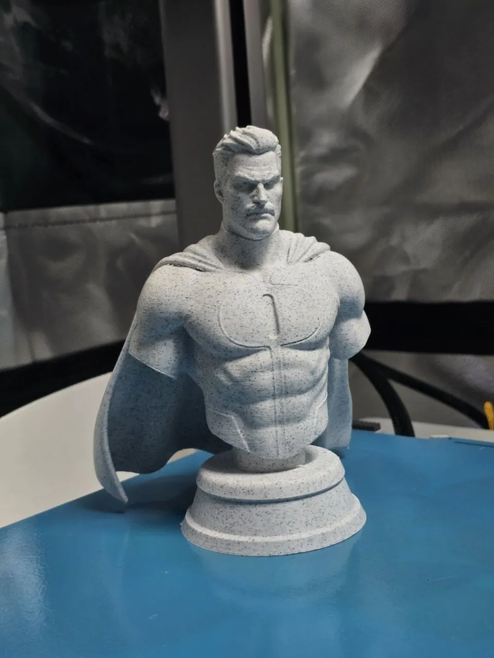 Omni-Man Bust - Invincible Fan Art (High Detail), photo 4 of 4 - Omni-Man Bust - Invincible Fan Art (High Detail) Figurines & Collectibles