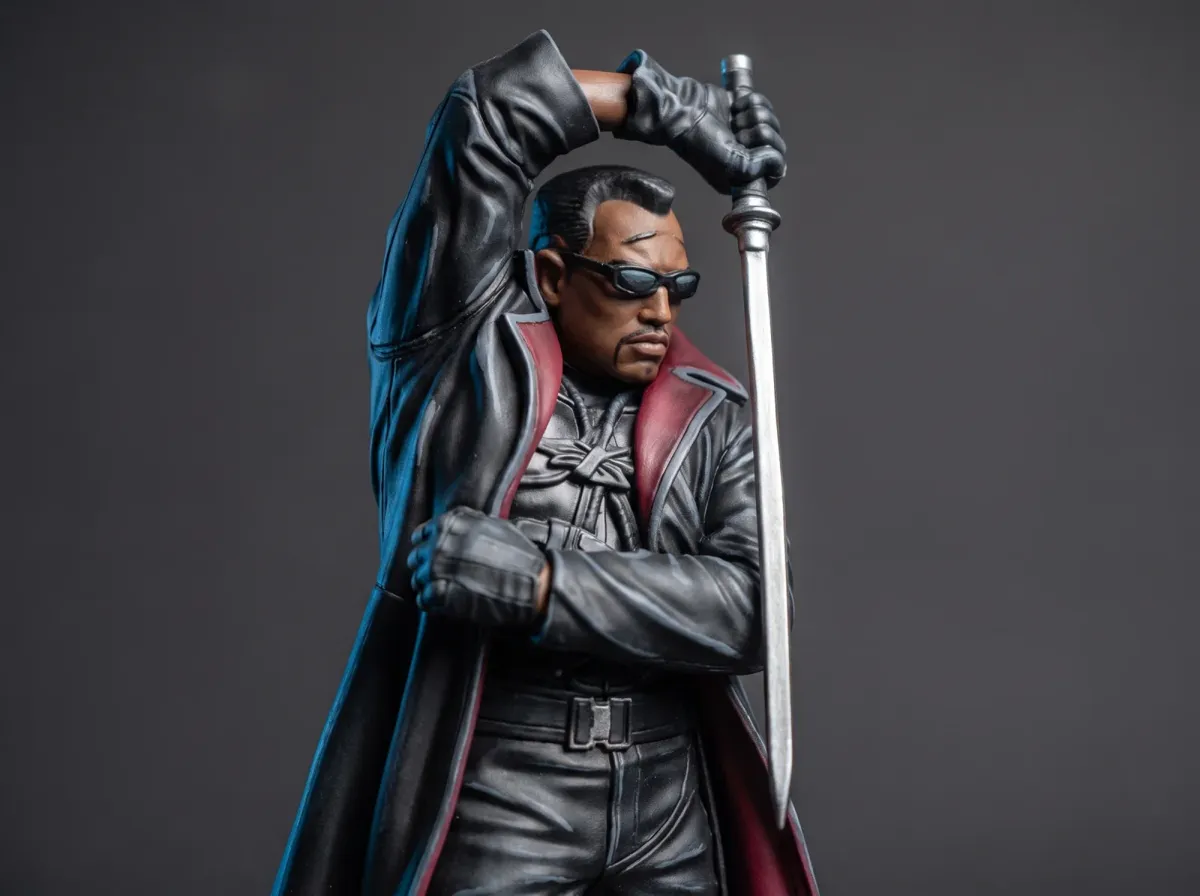 Blade - Daywalker Vampire Hunter Statue (Fan Art), photo 2 of 4 - Blade - Daywalker Vampire Hunter Statue (Fan Art) Tools & Workshop