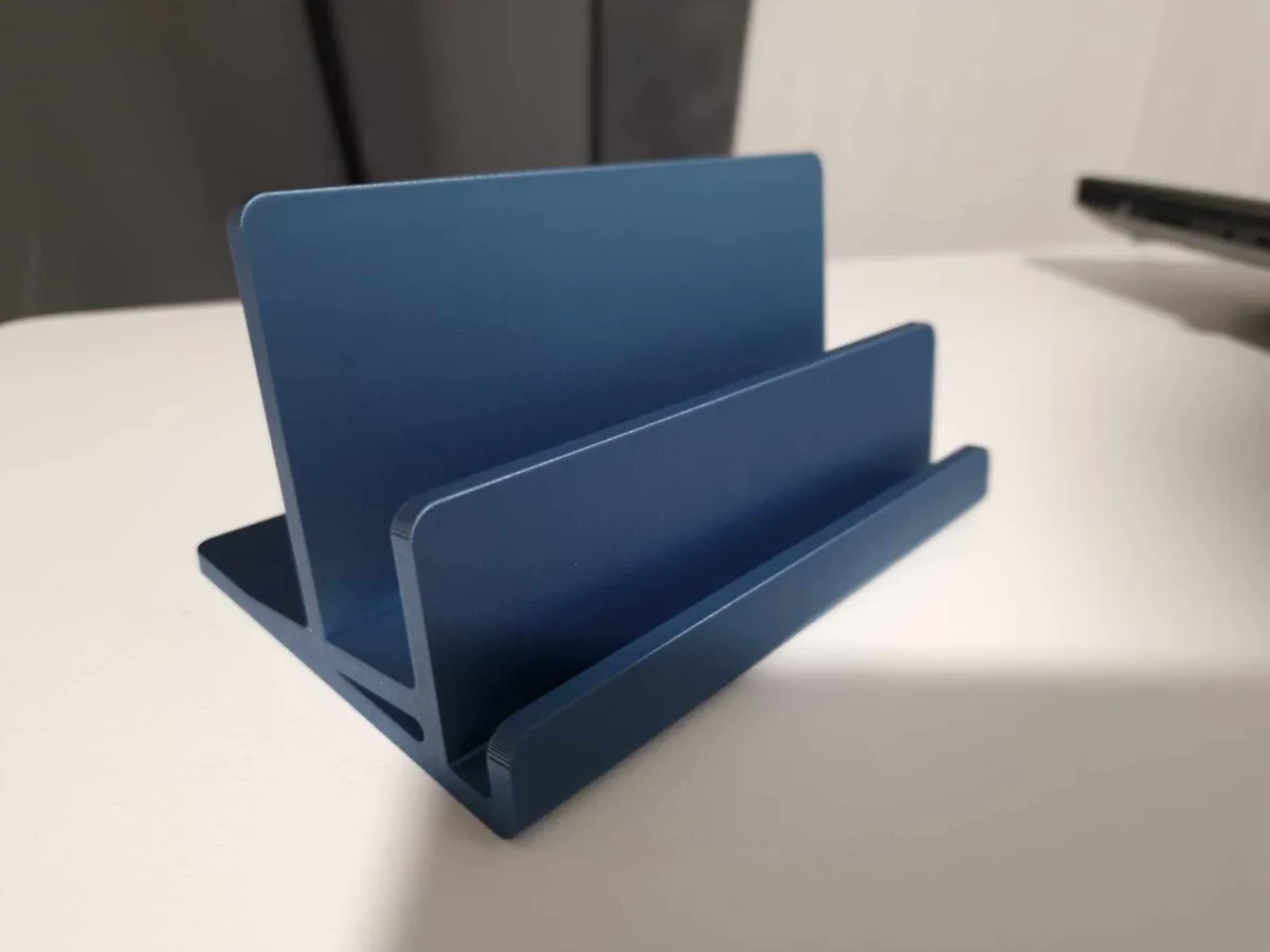 Vertical laptop and tablet stand