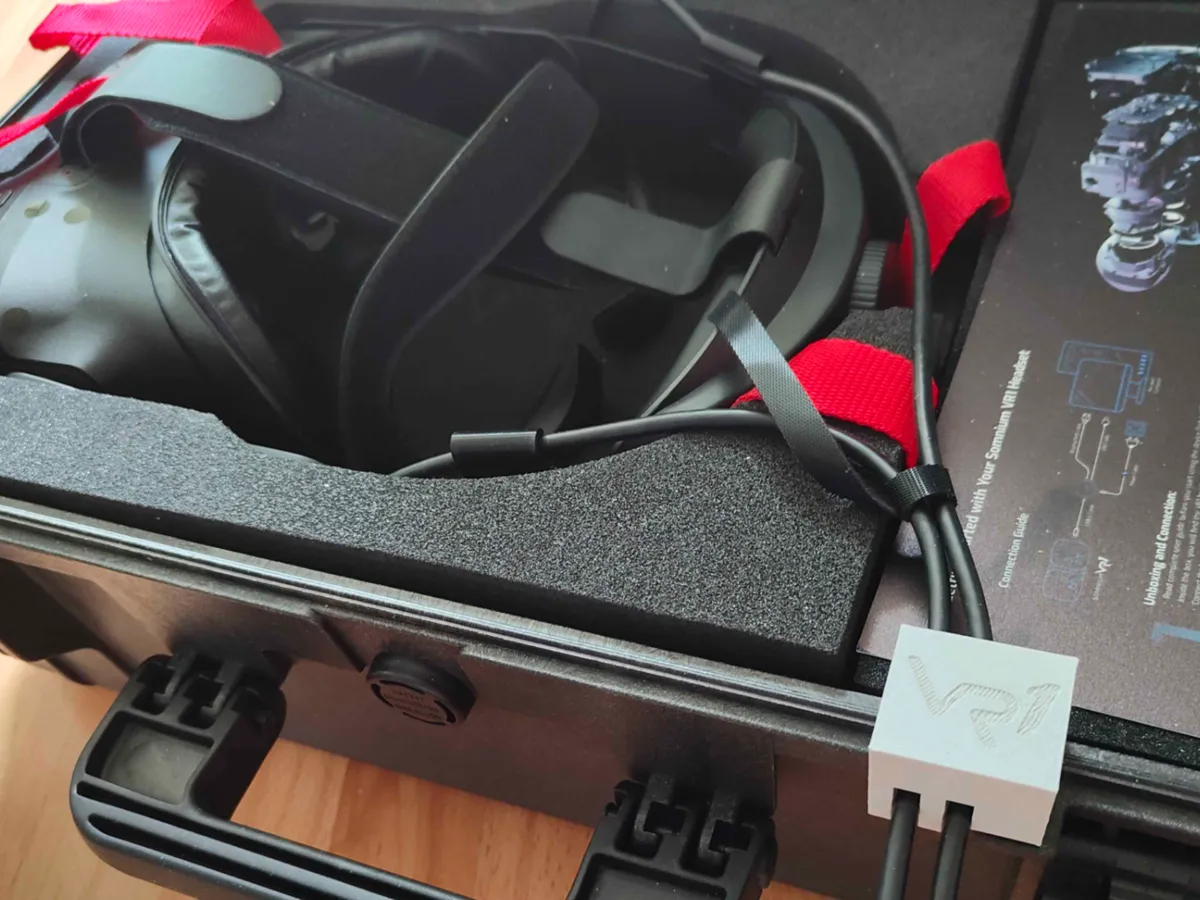Somnium VR1 Box safety cable clip - Cable Trays & Management Boxes, in stock
