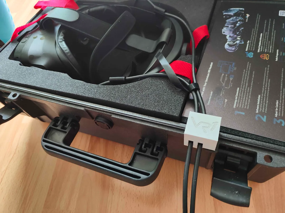 Somnium VR1 Box safety cable clip, photo 2 of 4 - Somnium VR1 Box safety cable clip Mobile & Device Accessories