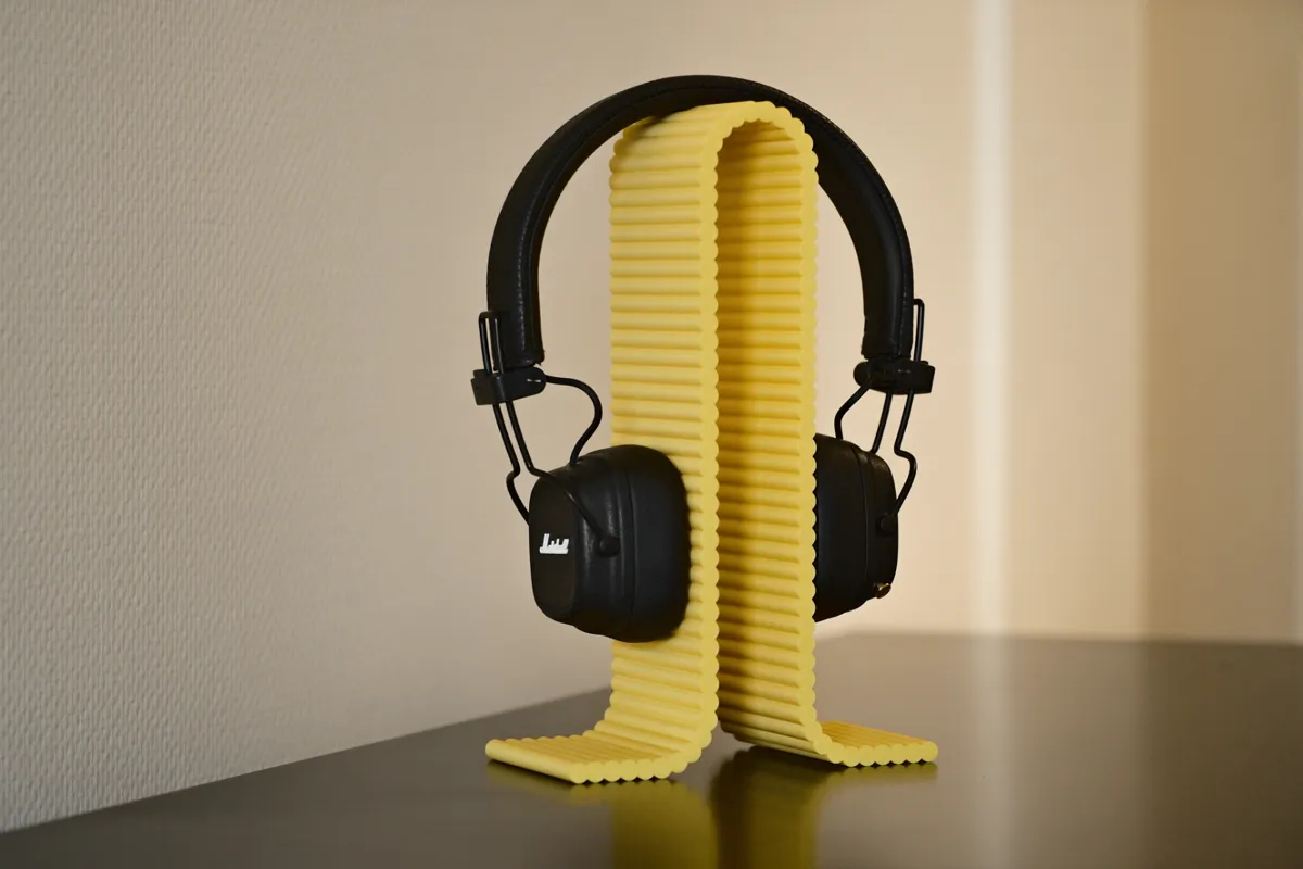 Minimalist headphone stand, photo 2 of 4 - Minimalist headphone stand Tools