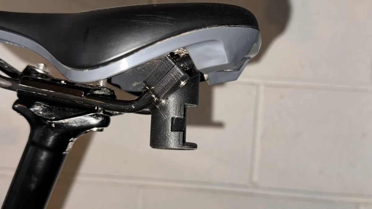 Bike saddle rear Light mount with Airtag holder, photo 4 of 4 - Bike saddle rear Light mount with Airtag holder Cycling