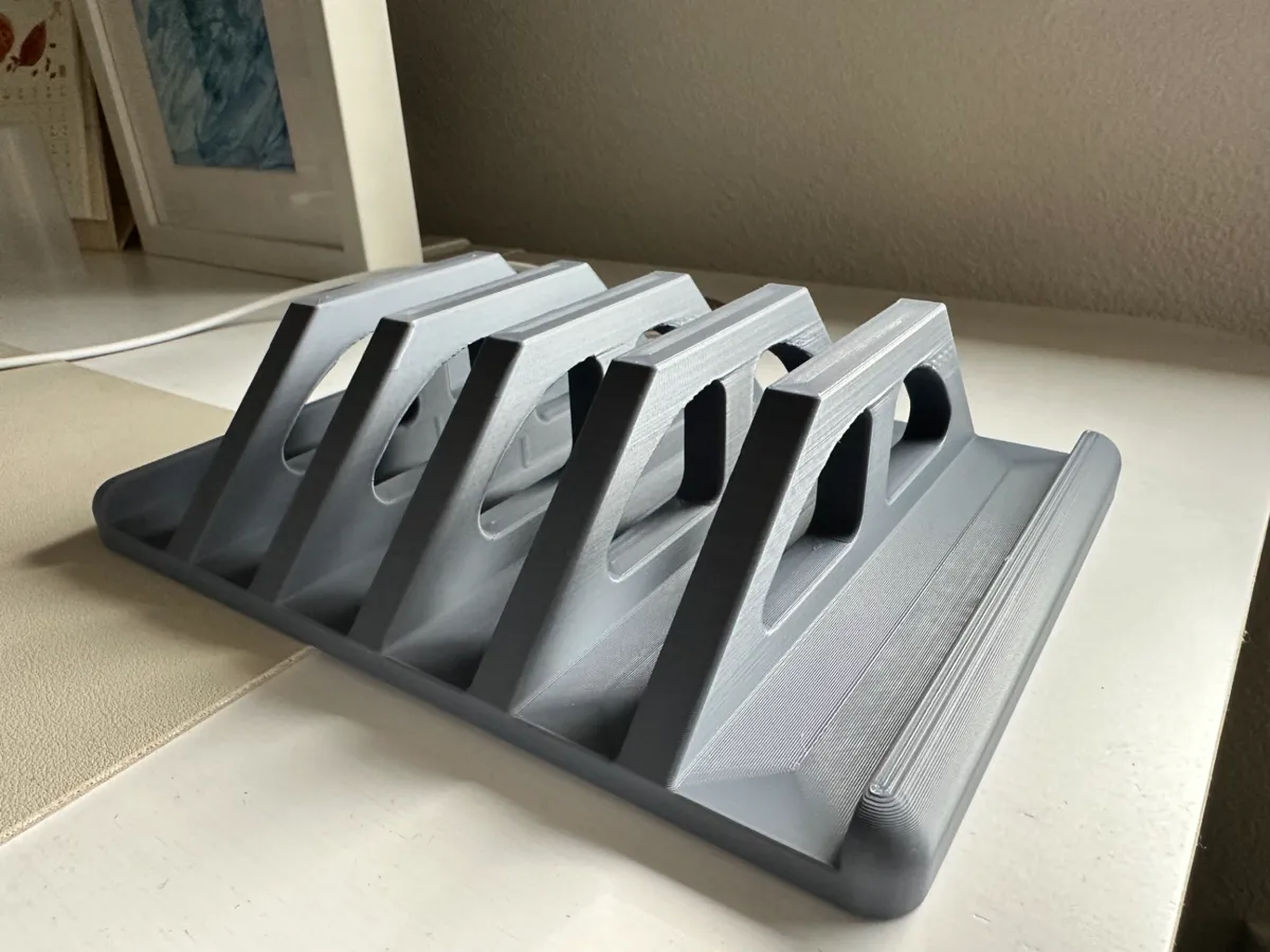 Laptop Holder (4 slots)