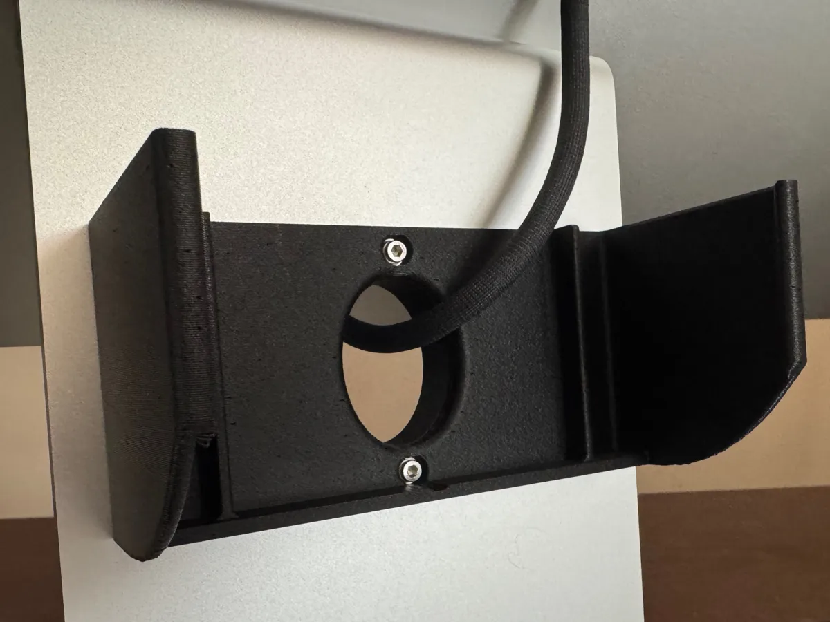 M4 Mini rear mount for Apple Studio Display