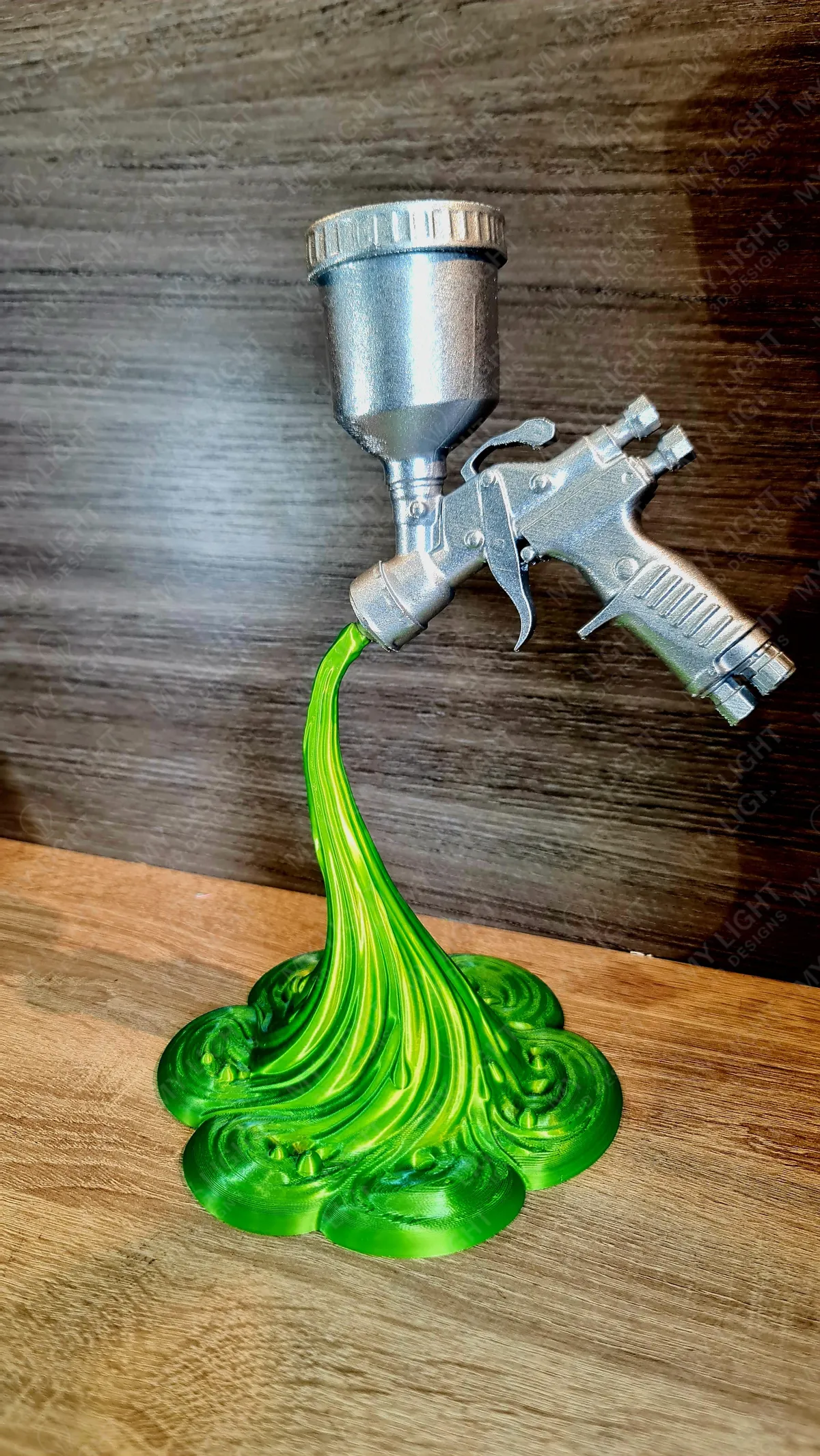 Spray Gun Spill, Garage & Body Shop Decor, photo 4 of 4 - Spray Gun Spill, Garage & Body Shop Decor Tools & Workshop