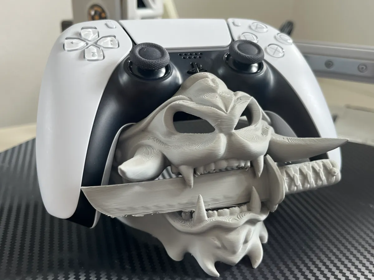 Oni Mask- PS5- controller holder