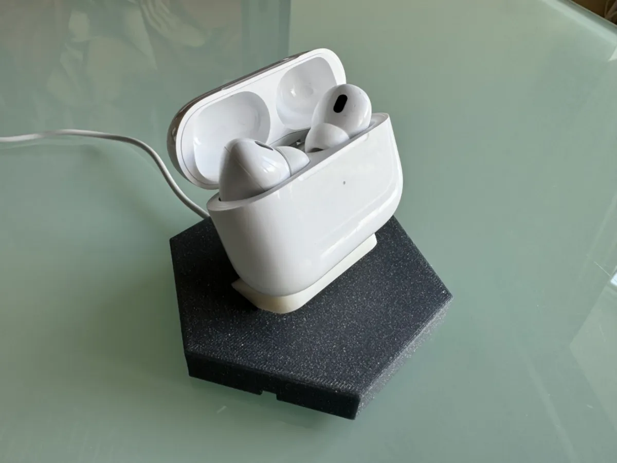 "HexMagOn" AirPods MagSafe charging base, photo 2 of 4 - "HexMagOn" AirPods MagSafe charging base Tools