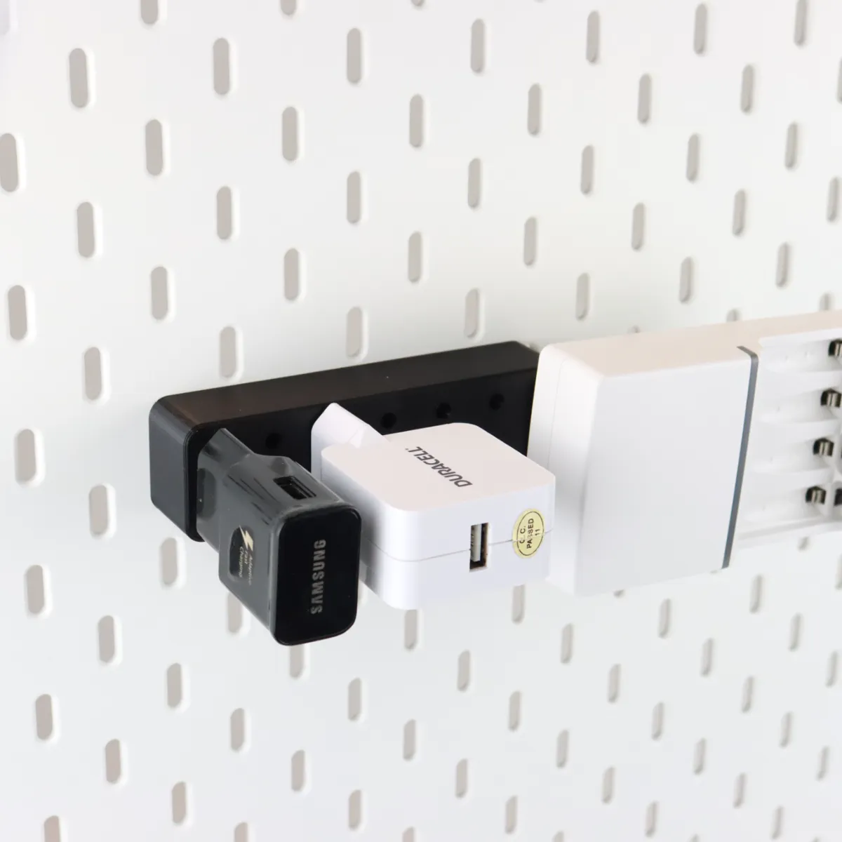Skadis / Skådis wall charger holder, photo 3 of 4 - Skadis / Skådis wall charger holder Mobile & Device Accessories