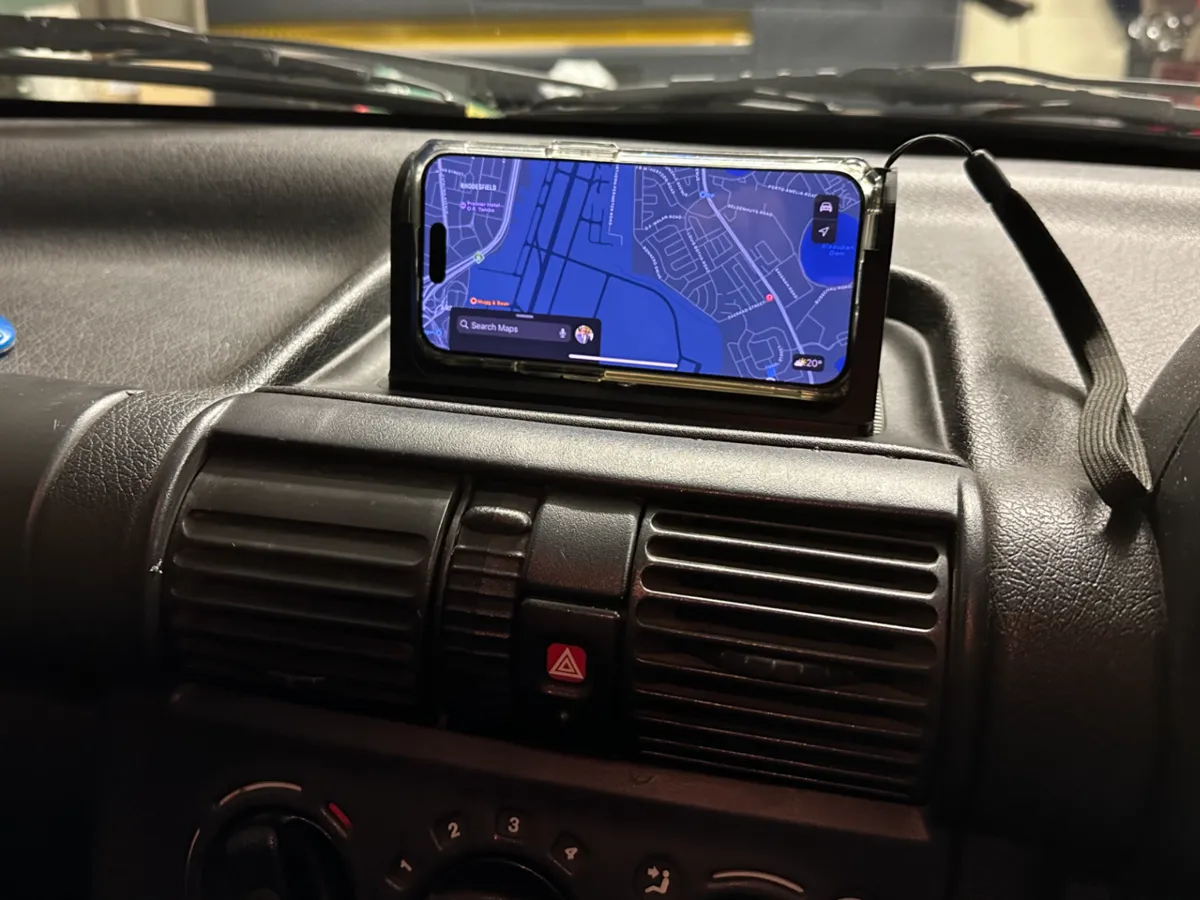 Mountable Vertical Horizontal iPhone Stand