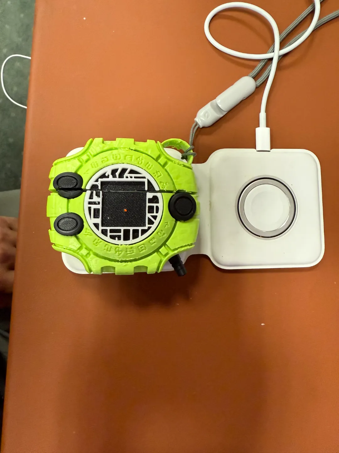 Digivice-Inspired AirPods Pro 2 Case, photo 4 of 4 - Digivice-Inspired AirPods Pro 2 Case Fashion