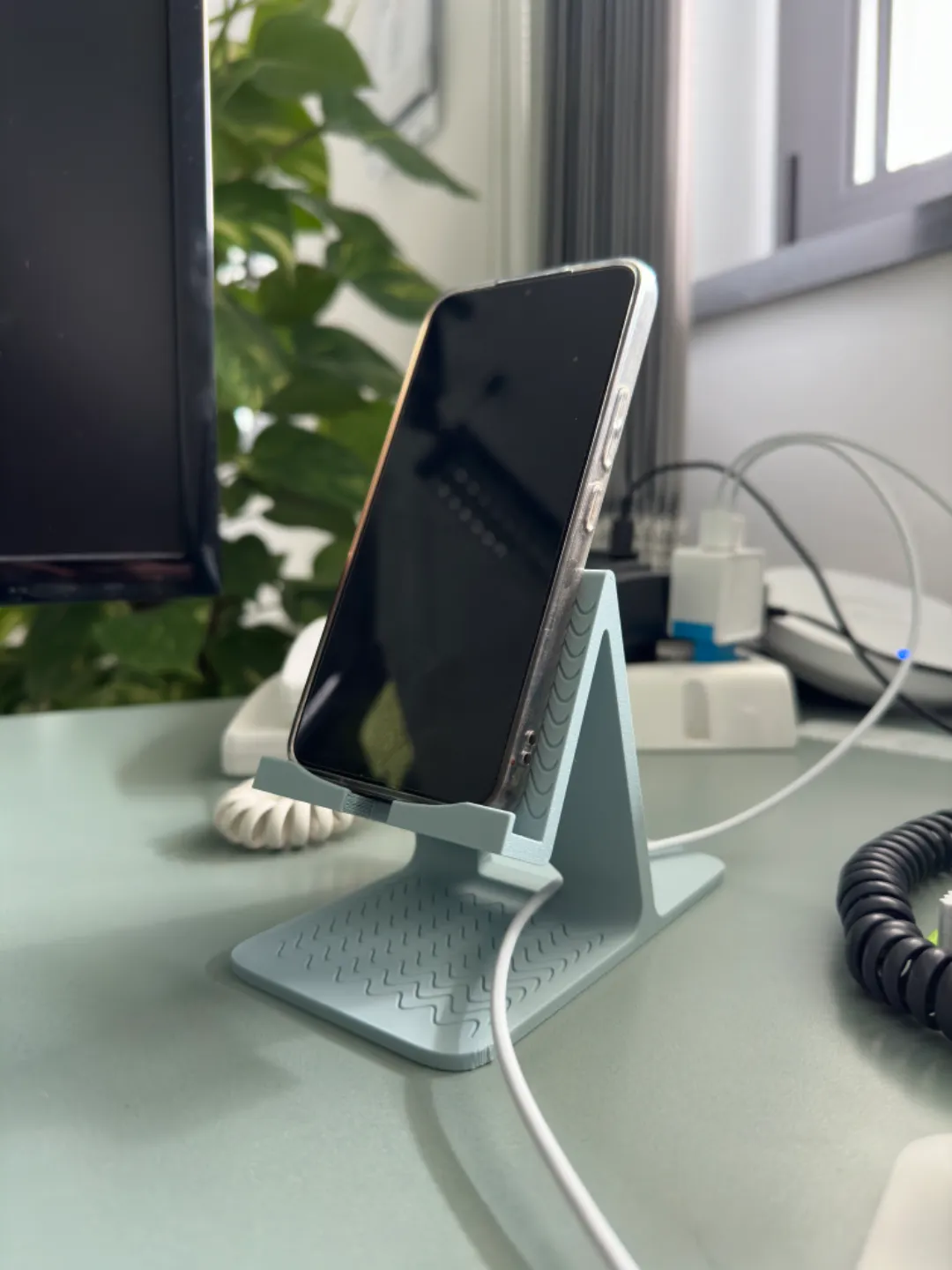 Wave Textured Phone Holder with Stabilizer, photo 2 of 4 - Wave Textured Phone Holder with Stabilizer Mobile & Device Accessories