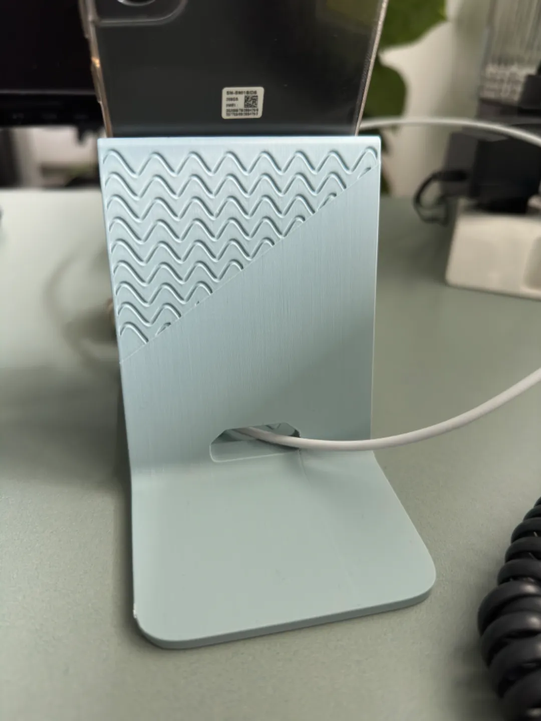 Wave Textured Phone Holder with Stabilizer, photo 3 of 4 - Wave Textured Phone Holder with Stabilizer Mobile & Device Accessories