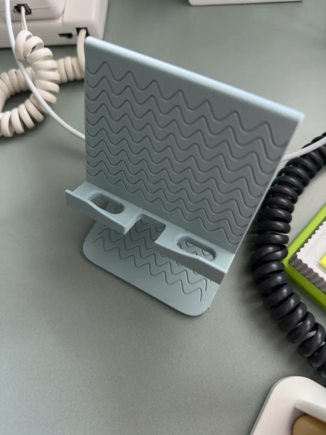 Wave Textured Phone Holder with Stabilizer, photo 4 of 4 - Wave Textured Phone Holder with Stabilizer Mobile & Device Accessories