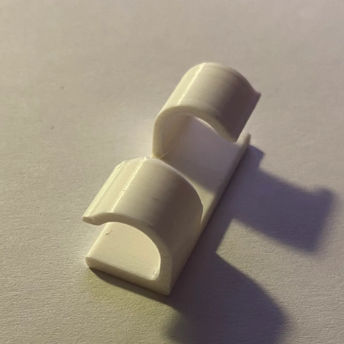 Cable clip for cable with Ø8 mm