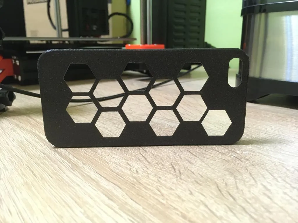 iPhone SE 2016 Case, photo 2 of 3 - iPhone SE 2016 Case Tools