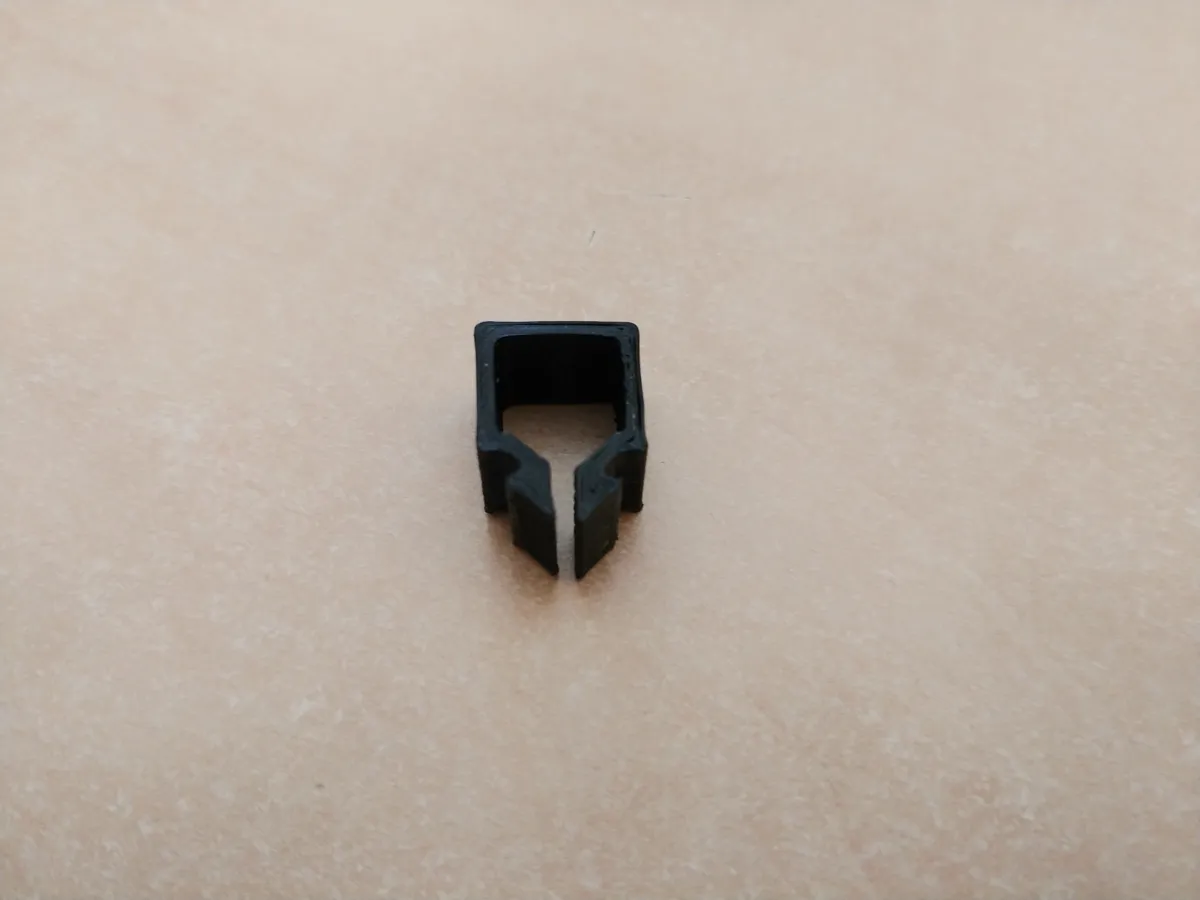 20x20 v-profile snap-on cable management clip, photo 4 of 4 - 20x20 v-profile snap-on cable management clip Tools