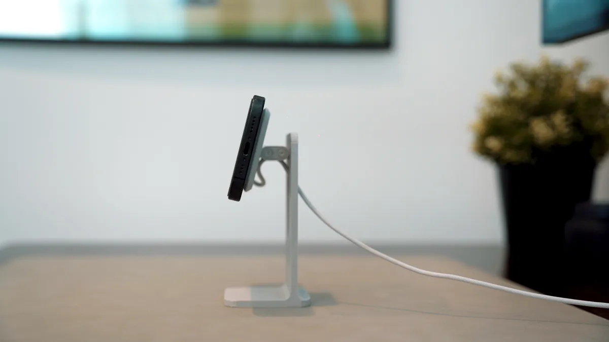 iPhone Studio Display Style Dock, photo 3 of 4 - iPhone Studio Display Style Dock Hobby & DIY