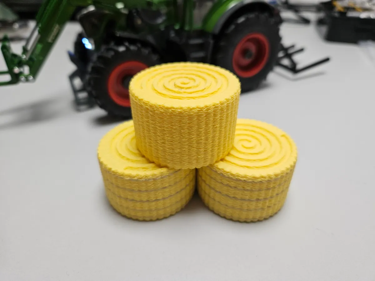 1:32 Bale of Straw Siku Farmer / Strohballen Siku, photo 3 of 4 - 1:32 Bale of Straw Siku Farmer / Strohballen Siku Models, RC & Drones