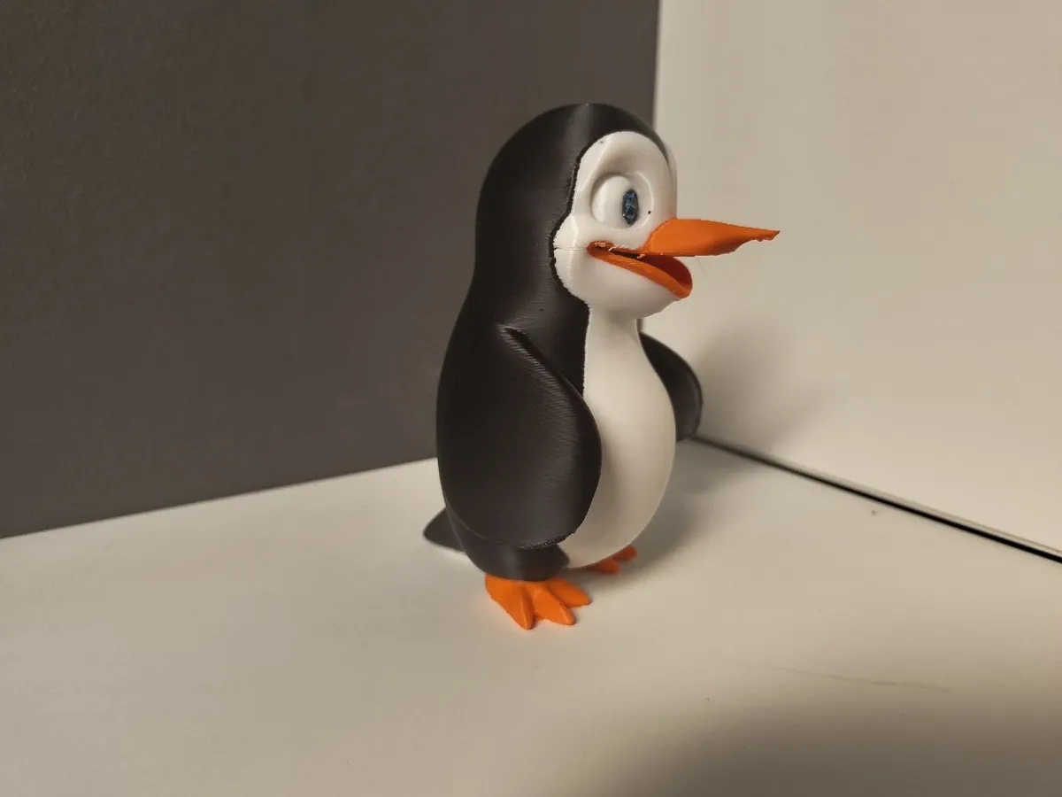 penguin family 3d, photo 3 of 4 - penguin family 3d Figurines & Collectibles