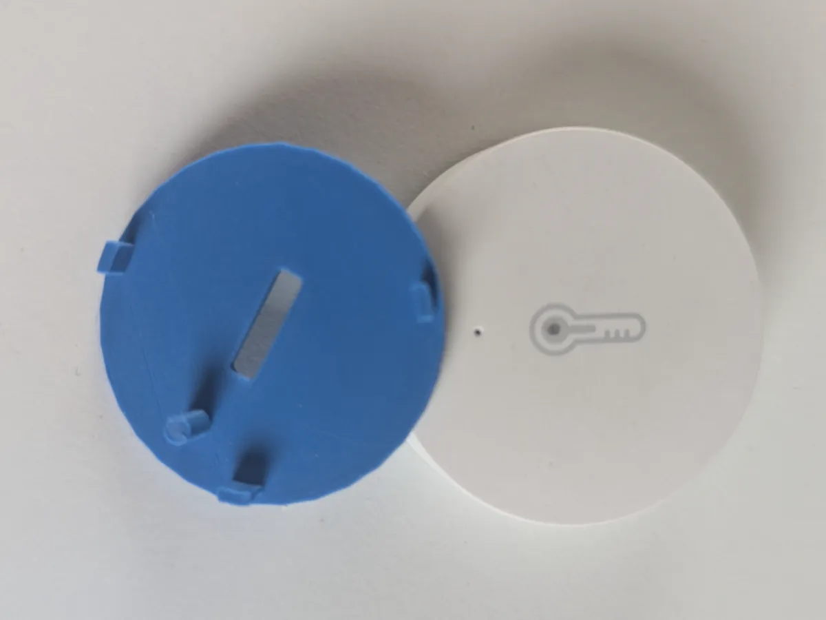 Back of the Xaomi/Aqara temperature sensor
