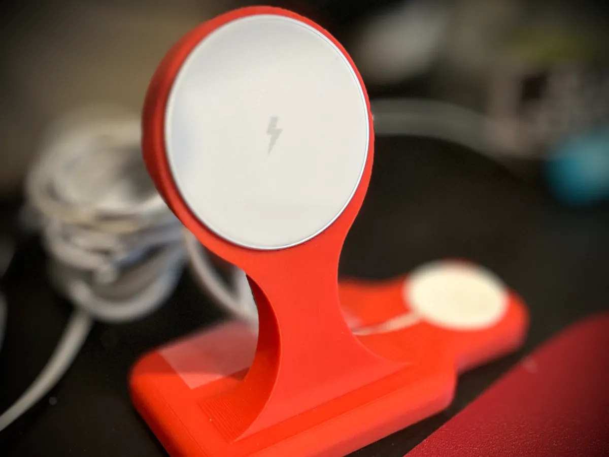 Charging stand for iPhone and Apple Watch - Office, in stock in India