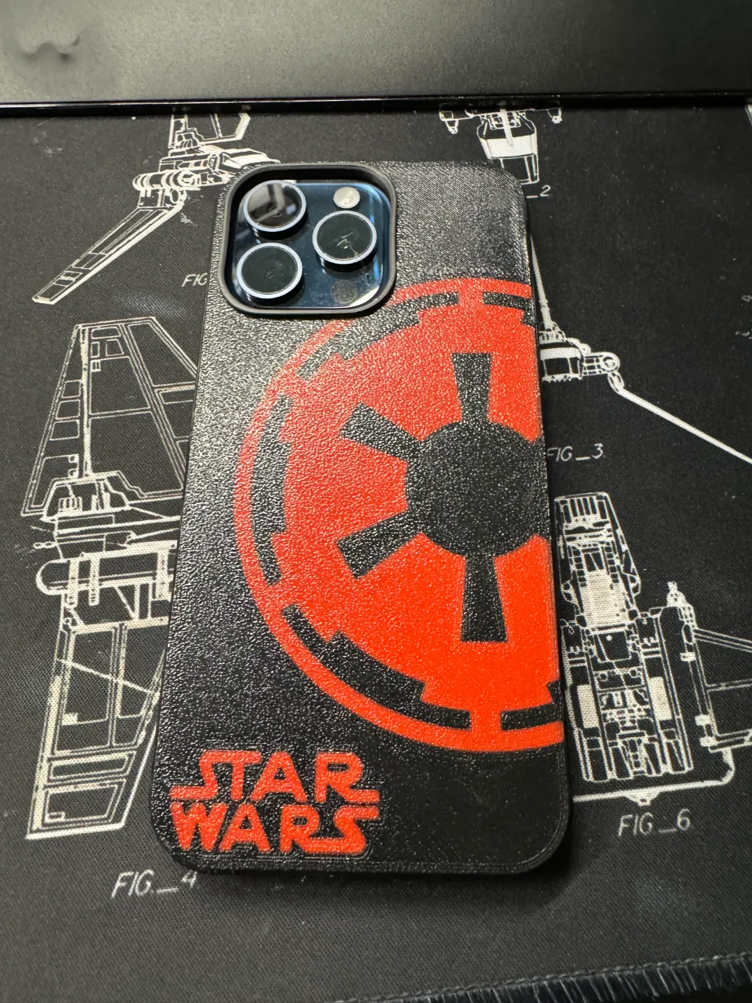 iPhone 15 Pro Max Star Wars Case, photo 3 of 4 - iPhone 15 Pro Max Star Wars Case Tools