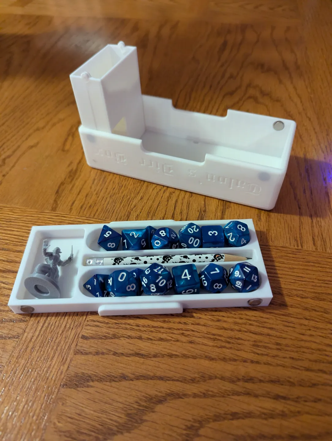 D&D Dice Box v6, photo 3 of 4 - D&D Dice Box v6 Toys, Games & Hobbies