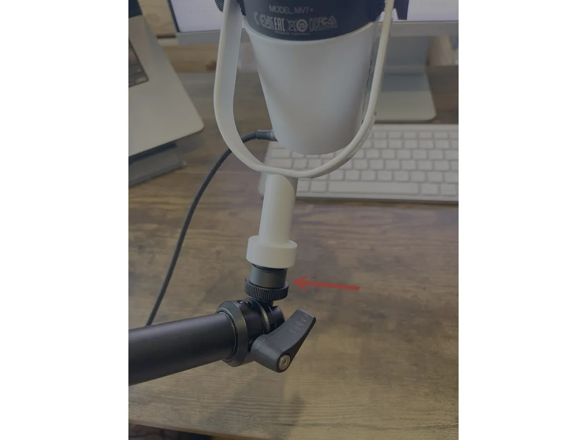 Microphone Adapter 1/4-20 to 5/8-27