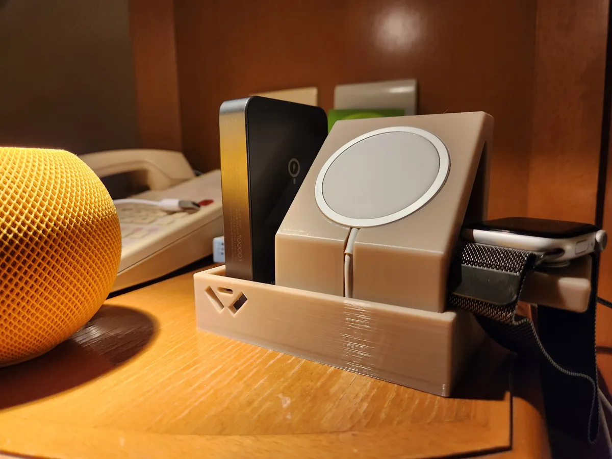 Magsafe stand for iphone and watch, photo 2 of 2 - Magsafe stand for iphone and watch Mobile & Device Accessories