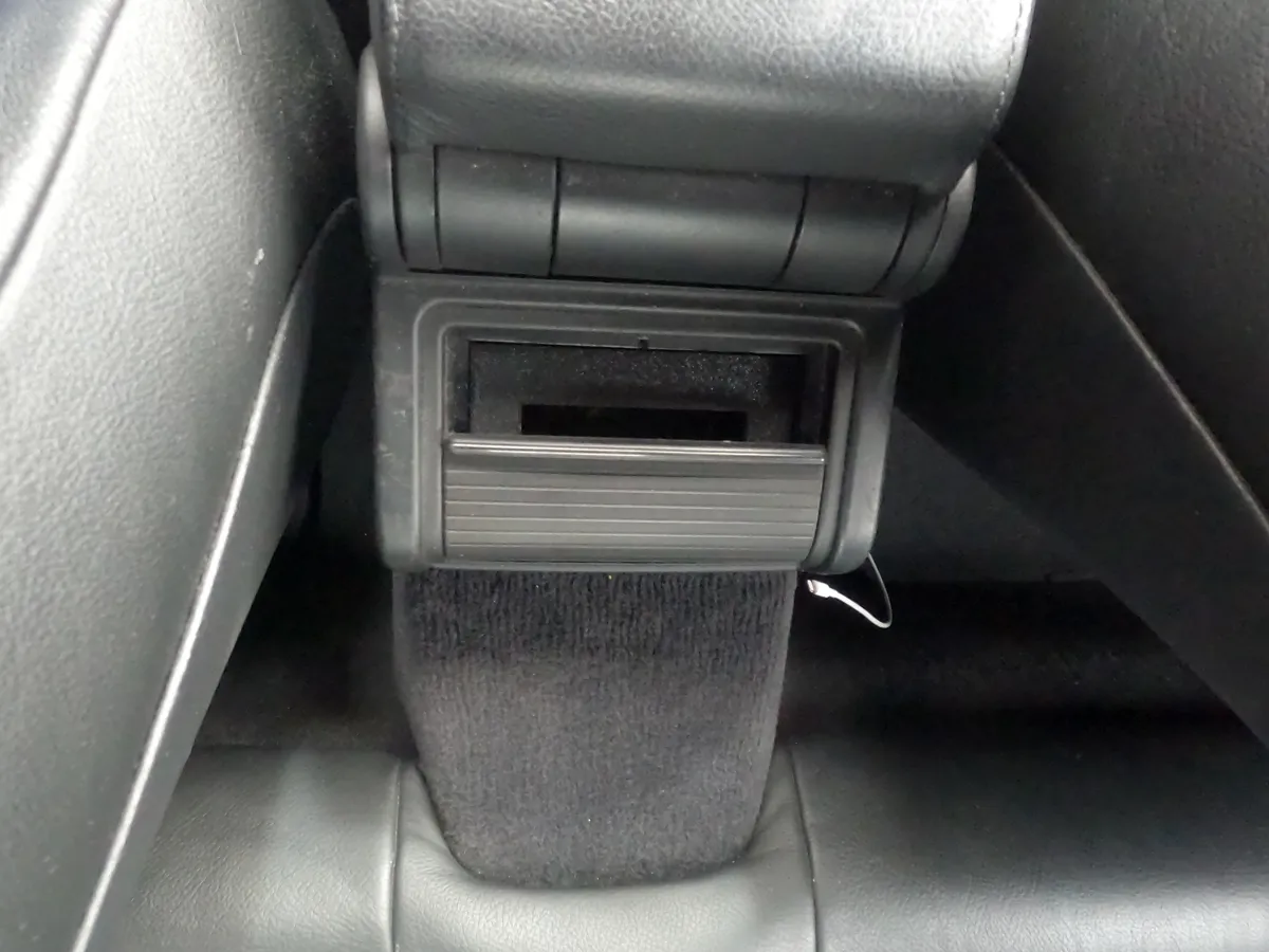 BMW E46 Rear Ashtray Phone Holder, photo 4 of 4 - BMW E46 Rear Ashtray Phone Holder Hobby & DIY