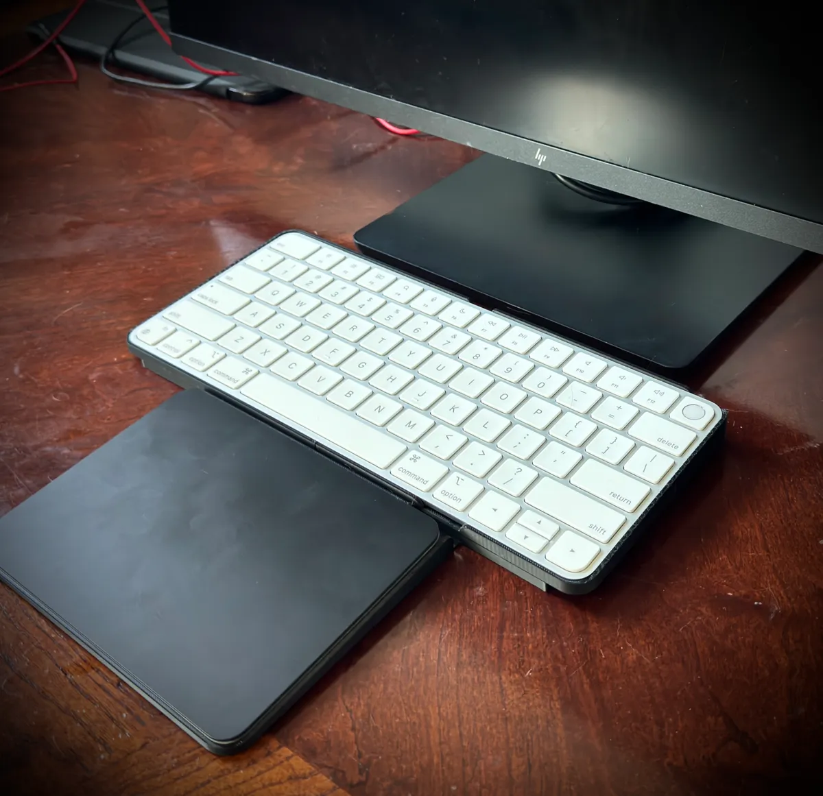 Apple trackpad and keyboard tray, photo 2 of 4 - Apple trackpad and keyboard tray Mobile & Device Accessories