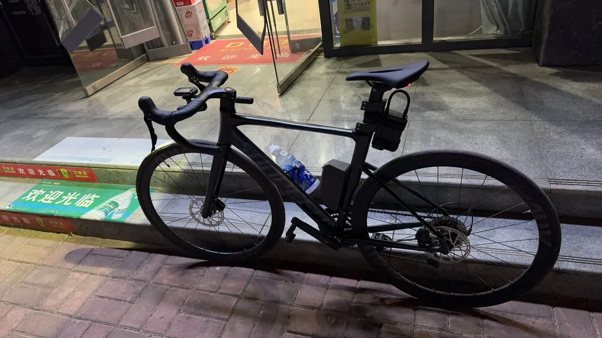 公路车用小米充气宝2挂载支架Xiaomi Inflatable 2 stand for bike, photo 4 of 4 - 公路车用小米充气宝2挂载支架Xiaomi Inflatable 2 stand for bike Cycling