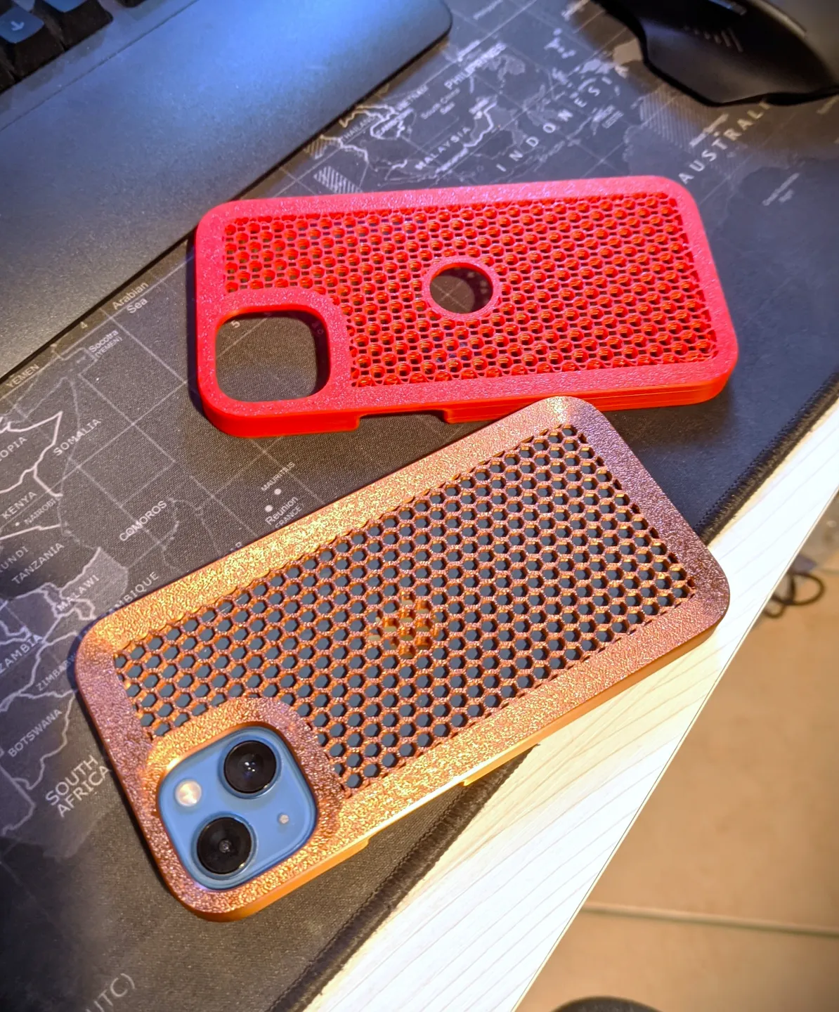 iPhone 13 Customizable Pattern Case, photo 2 of 4 - iPhone 13 Customizable Pattern Case Tools