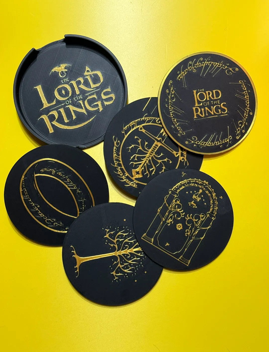Set of 6 Lord of the Rings coasters with container