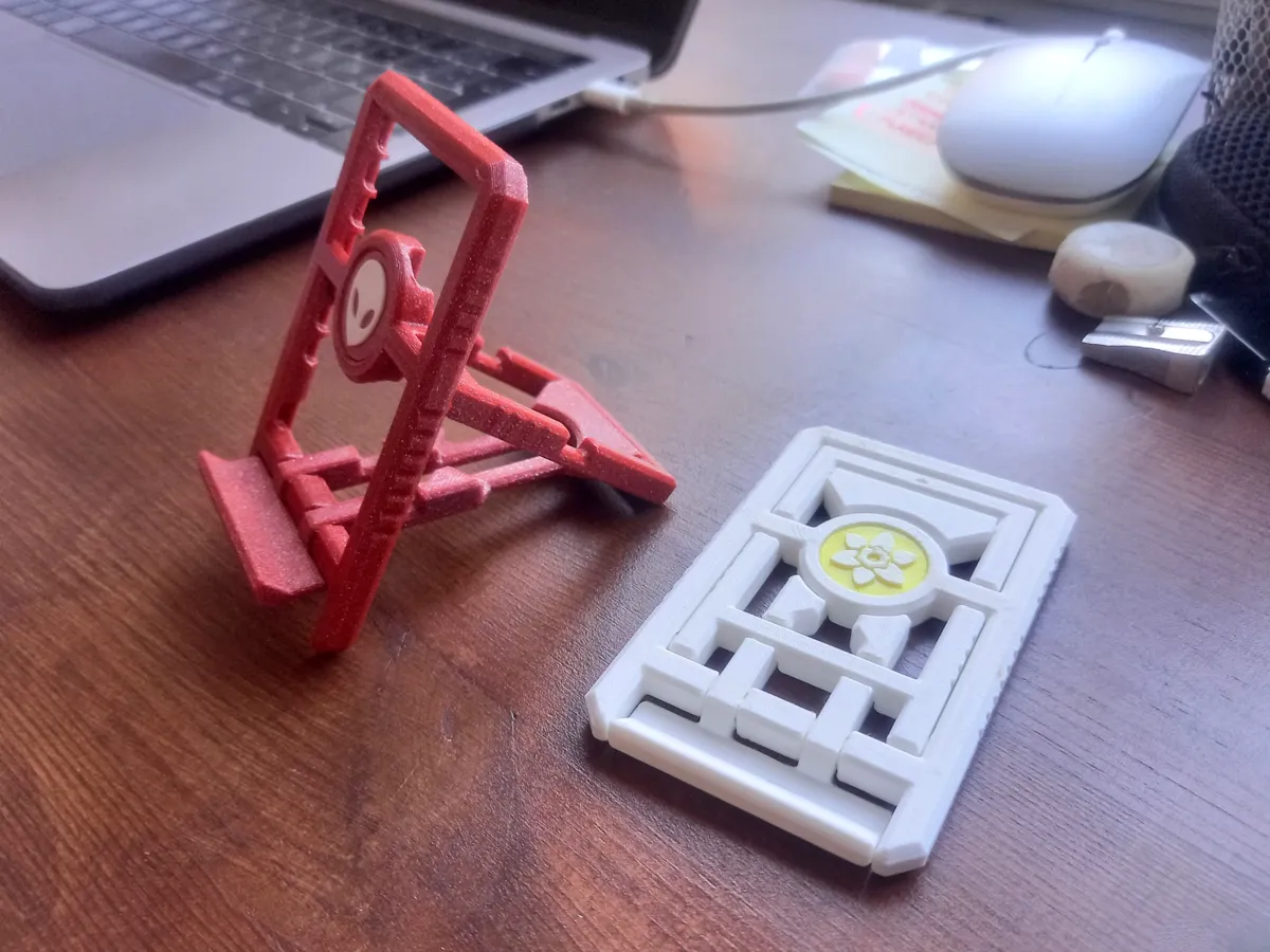 Customizable Card Style Foldable Phone Stand, photo 3 of 4 - Customizable Card Style Foldable Phone Stand Household
