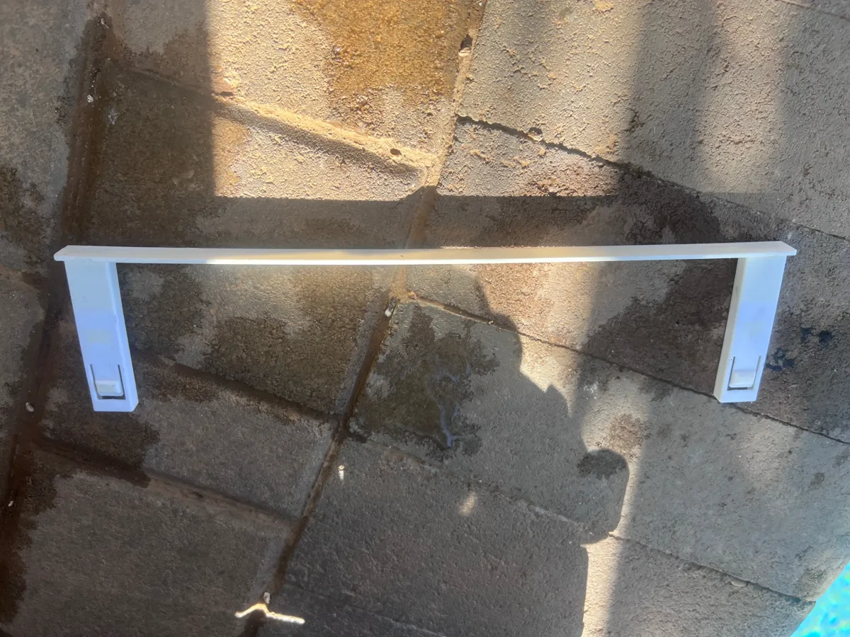 Solar Pool Skimmer Bumper Pair, photo 3 of 3 - Solar Pool Skimmer Bumper Pair Hobby & DIY