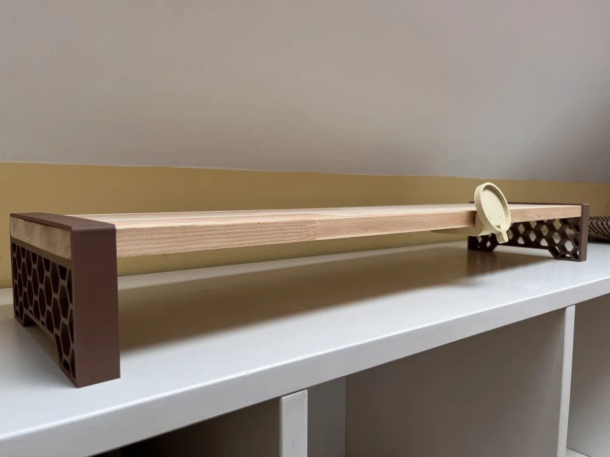 Customizable/scalable desk shelf / monitor riser, photo 3 of 4 - Customizable/scalable desk shelf / monitor riser Desk & Office