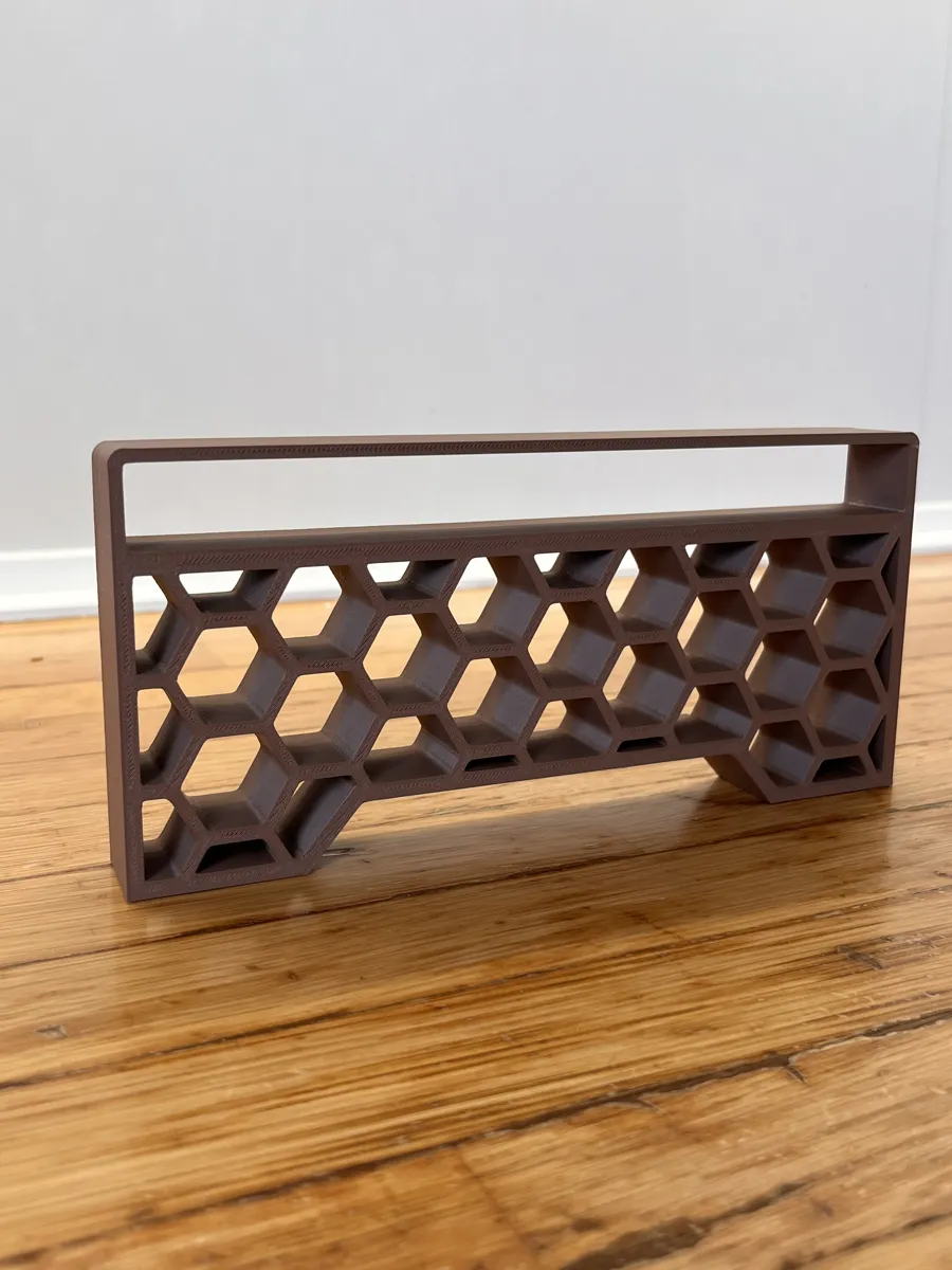 Customizable/scalable desk shelf / monitor riser, photo 4 of 4 - Customizable/scalable desk shelf / monitor riser Desk & Office