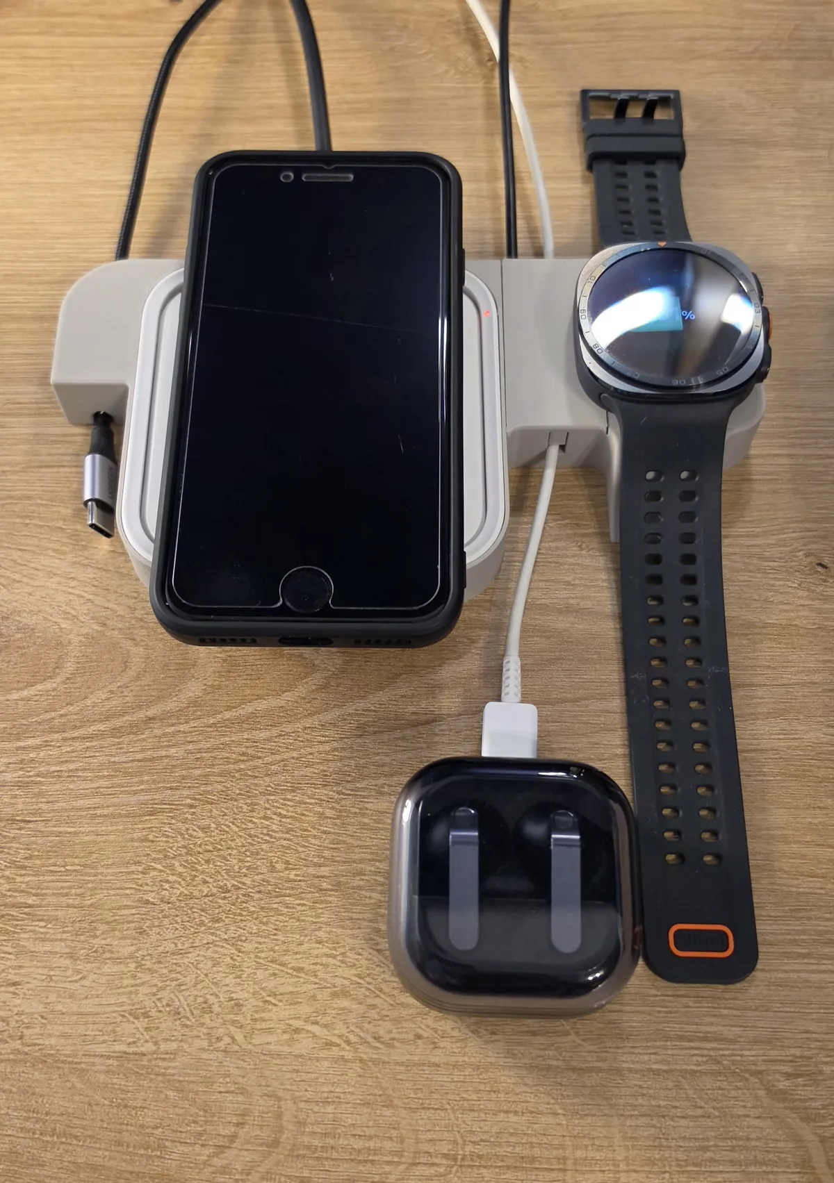 Galaxy Watch & Phone Charging Dock, photo 4 of 4 - Galaxy Watch & Phone Charging Dock Household