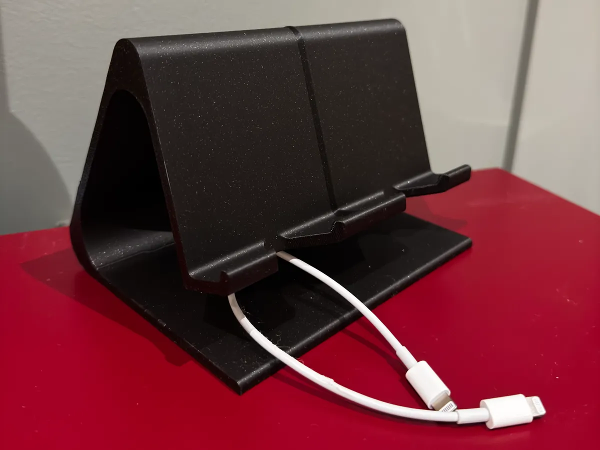 Double Phone Charging Dock, photo 2 of 3 - Double Phone Charging Dock Hobby & DIY