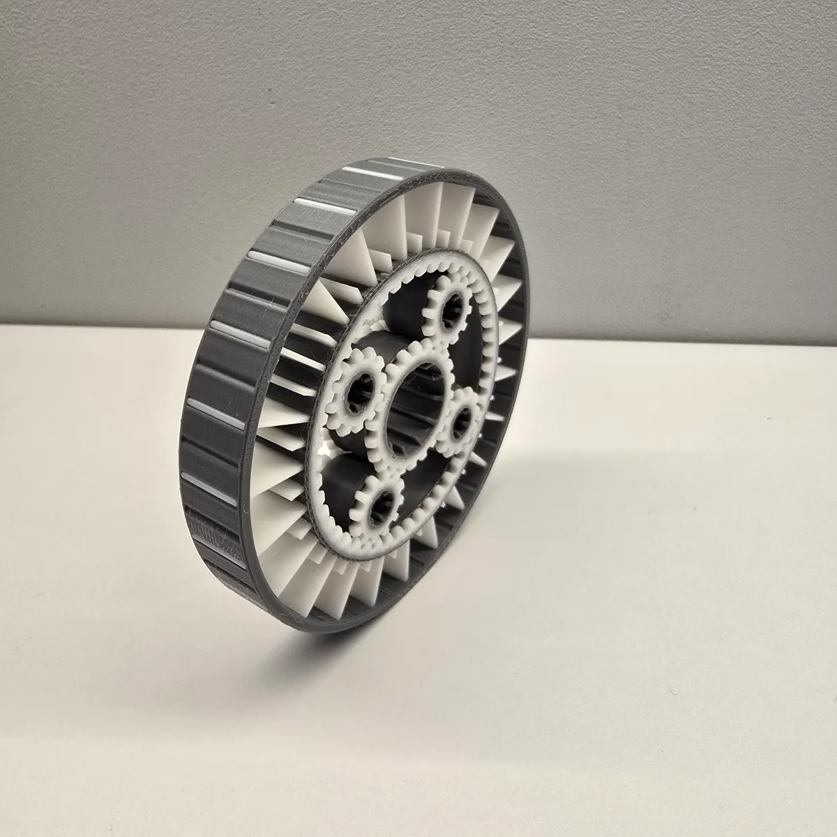 Planetary Gear Fidget Spinner 95mm, photo 2 of 3 - Planetary Gear Fidget Spinner 95mm Fidget & Sensory Toys