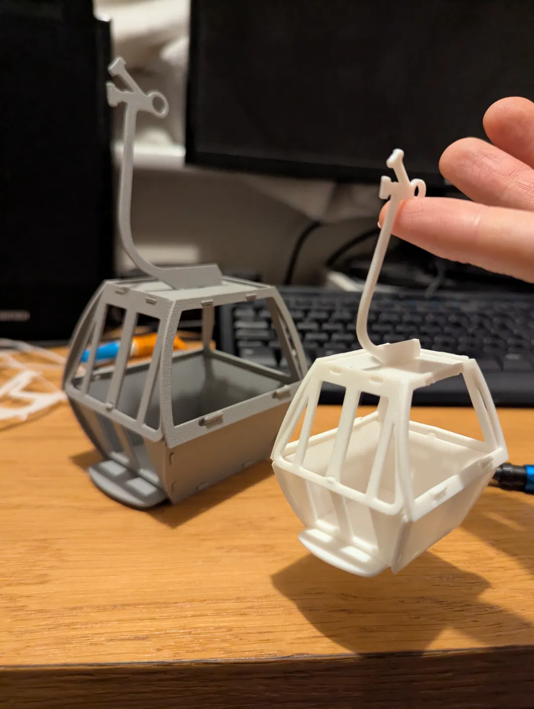 Kit Card - Cable Car Cabin/Gondola - Xmas Bauble, photo 3 of 4 - Kit Card - Cable Car Cabin/Gondola - Xmas Bauble Gifts & Occasions