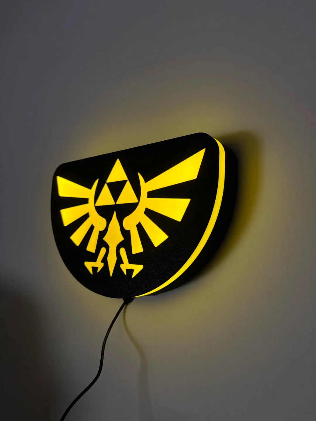 Zelda Triforce Crest Hyrule Logo Lightbox, photo 3 of 4 - Zelda Triforce Crest Hyrule Logo Lightbox Household