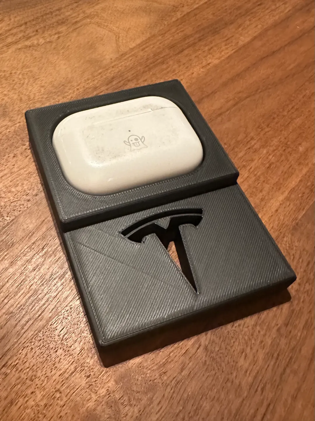 AirPods Pro holder for Tesla Model S/X charger, photo 2 of 3 - AirPods Pro holder for Tesla Model S/X charger Hobby & DIY