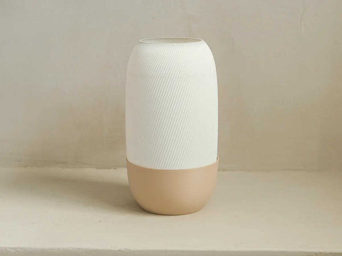 Table Lamp - with Rib Pattern, photo 3 of 4 - Table Lamp - with Rib Pattern Lamps & Lighting