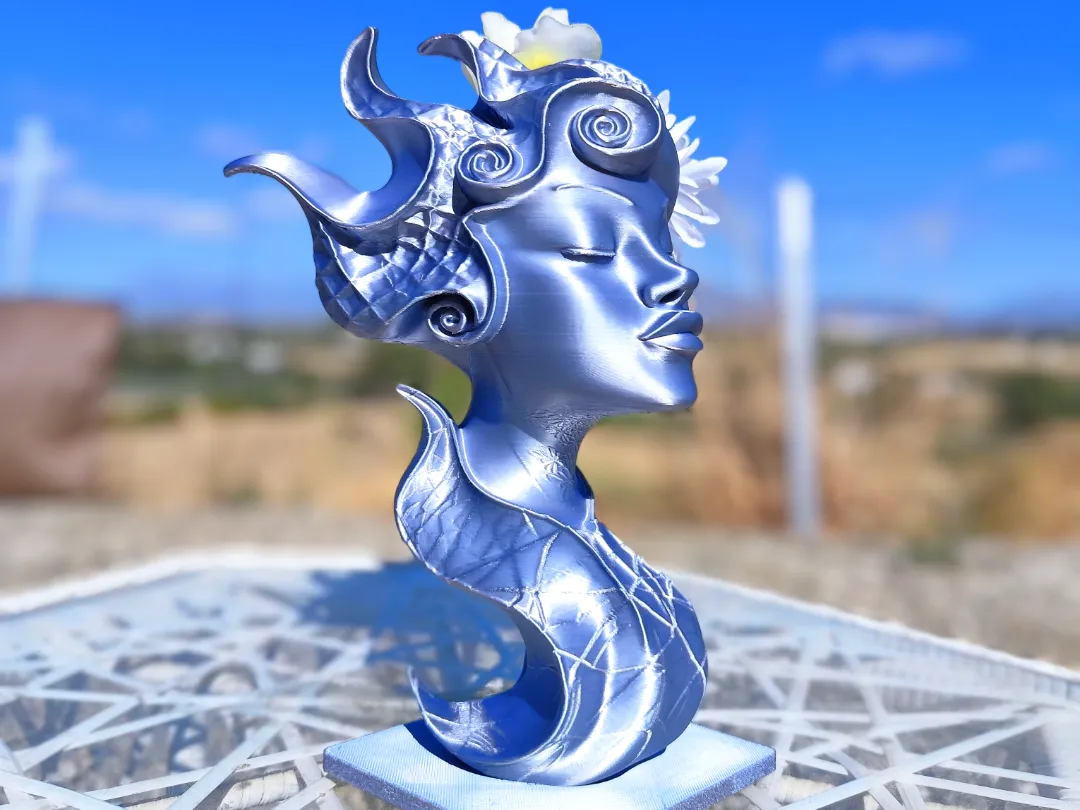 Swirl Hair Female Bust Vase