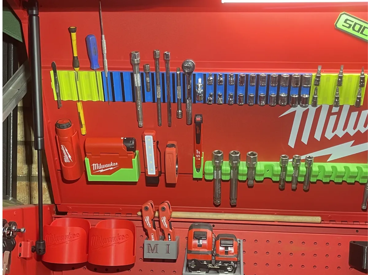 magnetic small tool holder